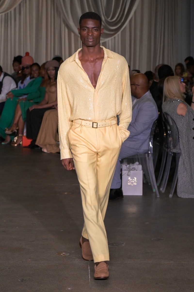 Sergio Hudson Pays Homage To Ladylike Elegance Of The Sixties In Spring/Summer 2025 Show