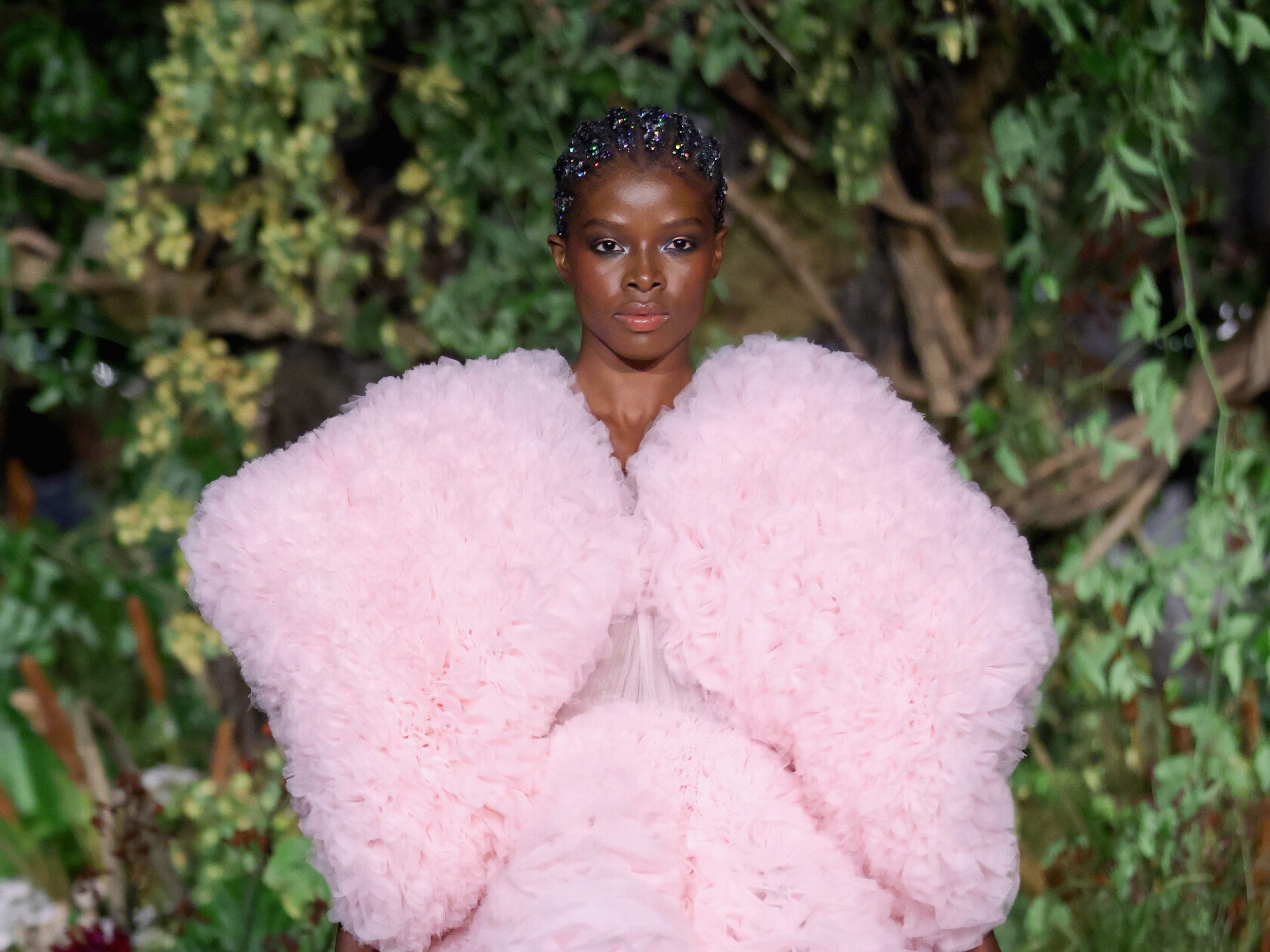 Christian Siriano’s SS25 NYFW Show Delivered Dark Fairy Princess Beauty