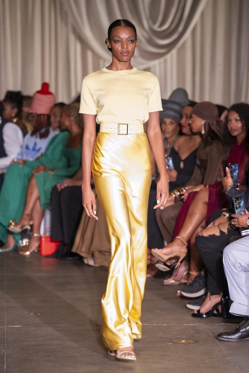 Sergio Hudson Pays Homage To Ladylike Elegance Of The Sixties In Spring/Summer 2025 Show