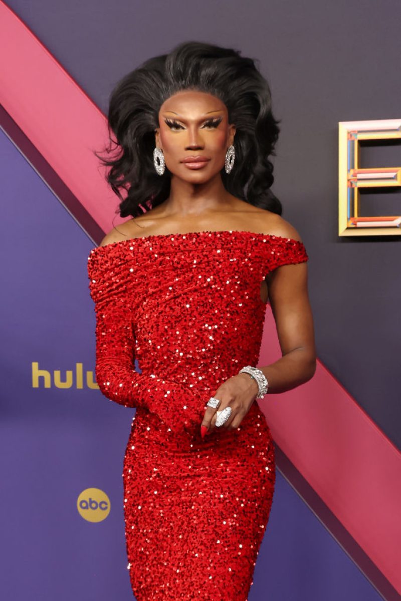 The Best Beauty Looks From The 76th Emmy Awards