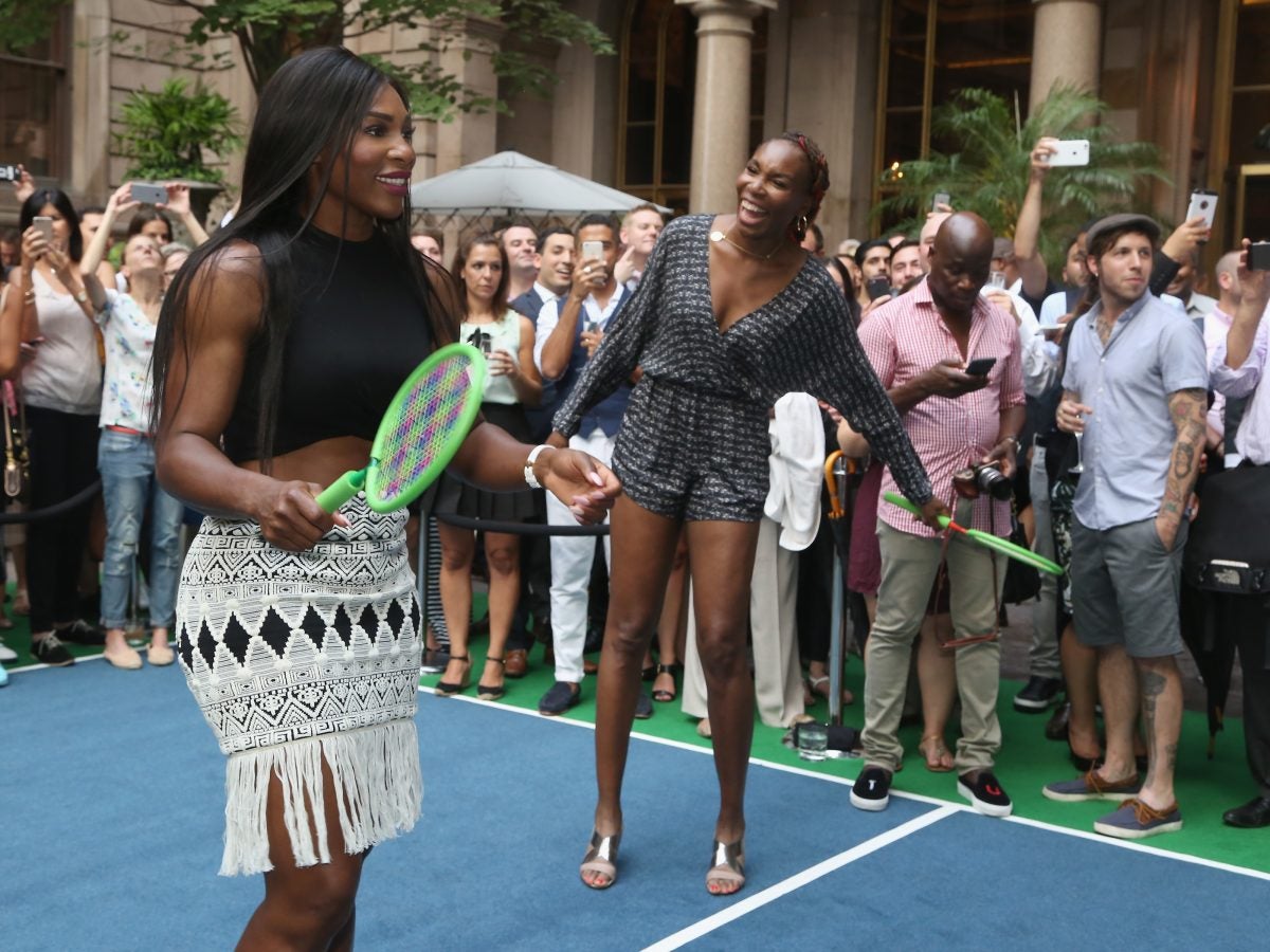 30 Photos Of Venus And Serena Williams's Sweet Sisterly Bond Over The Years