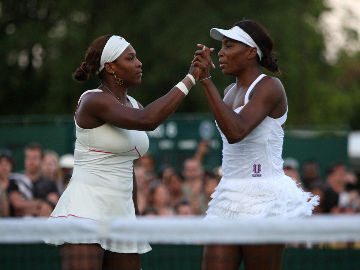 30 Photos Of Venus And Serena Williams's Sweet Sisterly Bond Over The Years