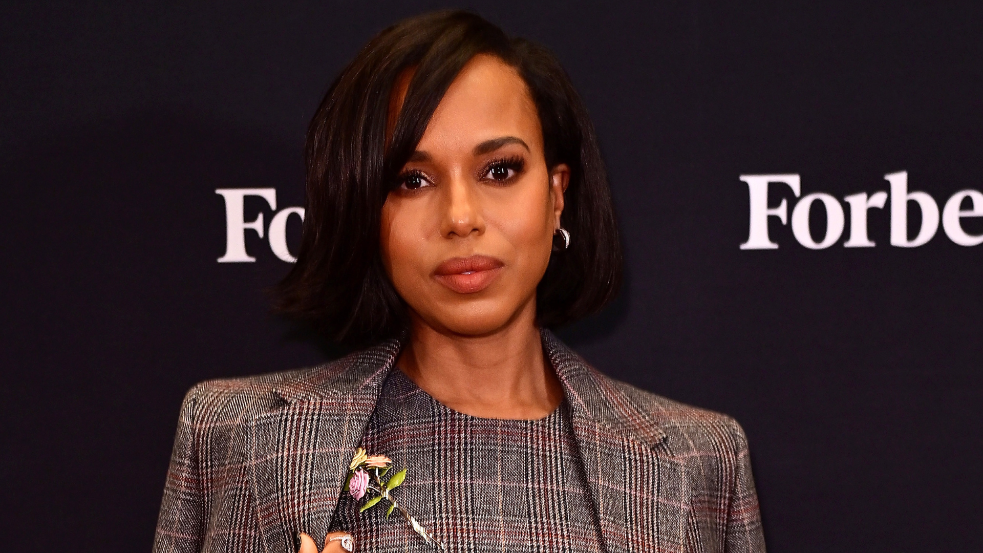 Kerry Washington Is Presidential In A Sixties-Inspired Mod Prada Dress And Power Blazer