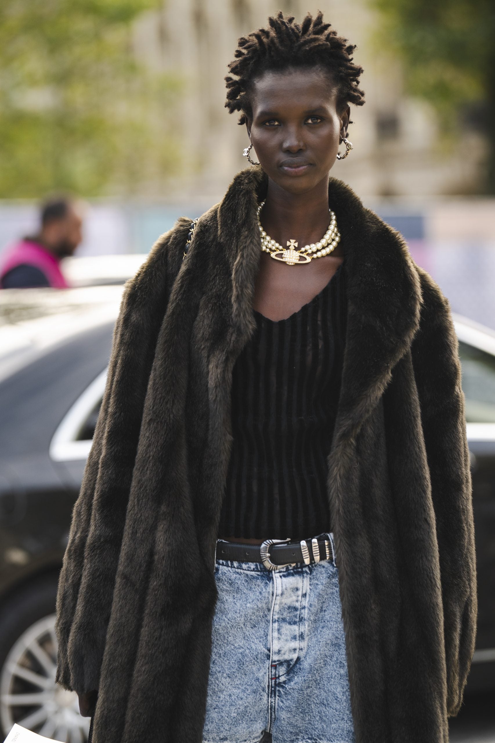 The 21 Best Beauty Street Style Moments From PFW SS25 Day 8