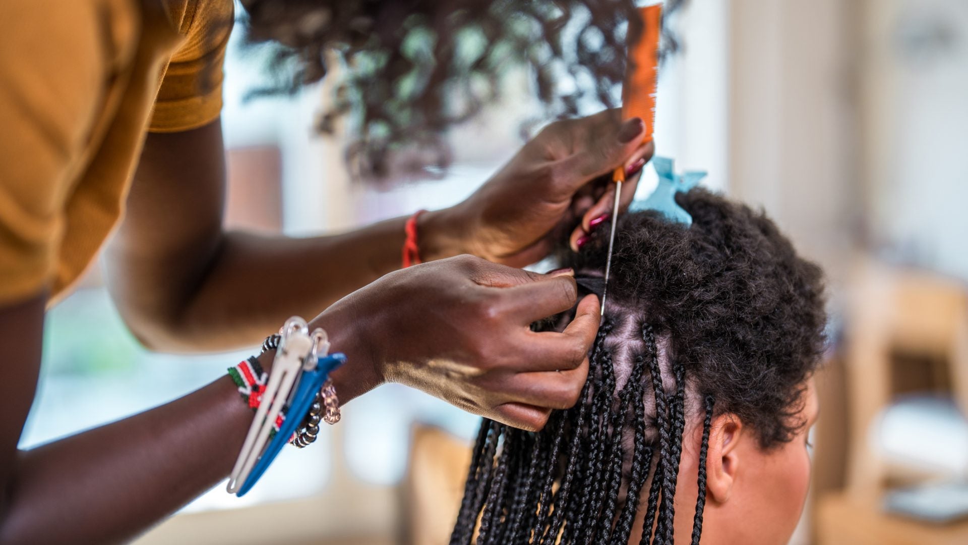 Had An Allergic Reaction To Braids? Here's What You Should Know