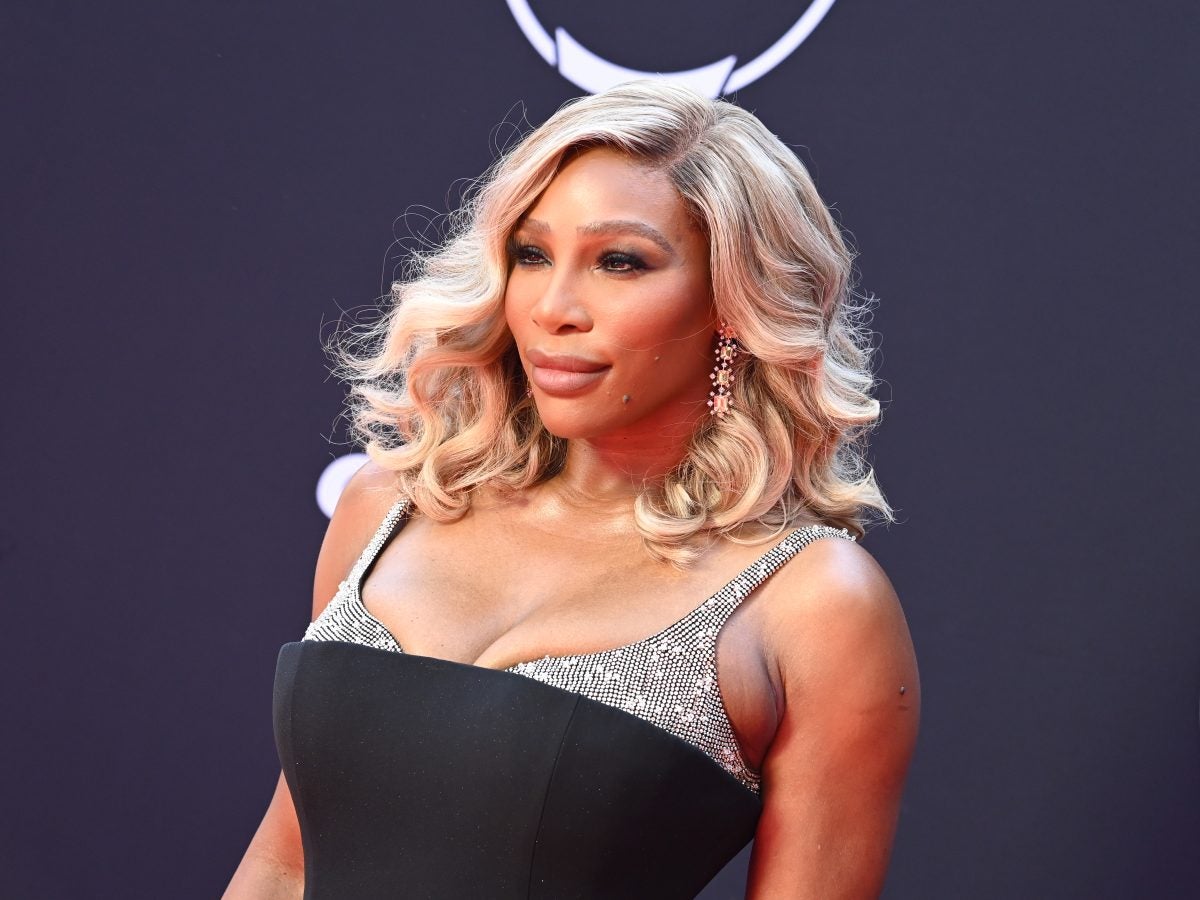 Serena Williams Shared She Removed A Cyst The 'Size Of A Small Grapefruit' From Her Neck