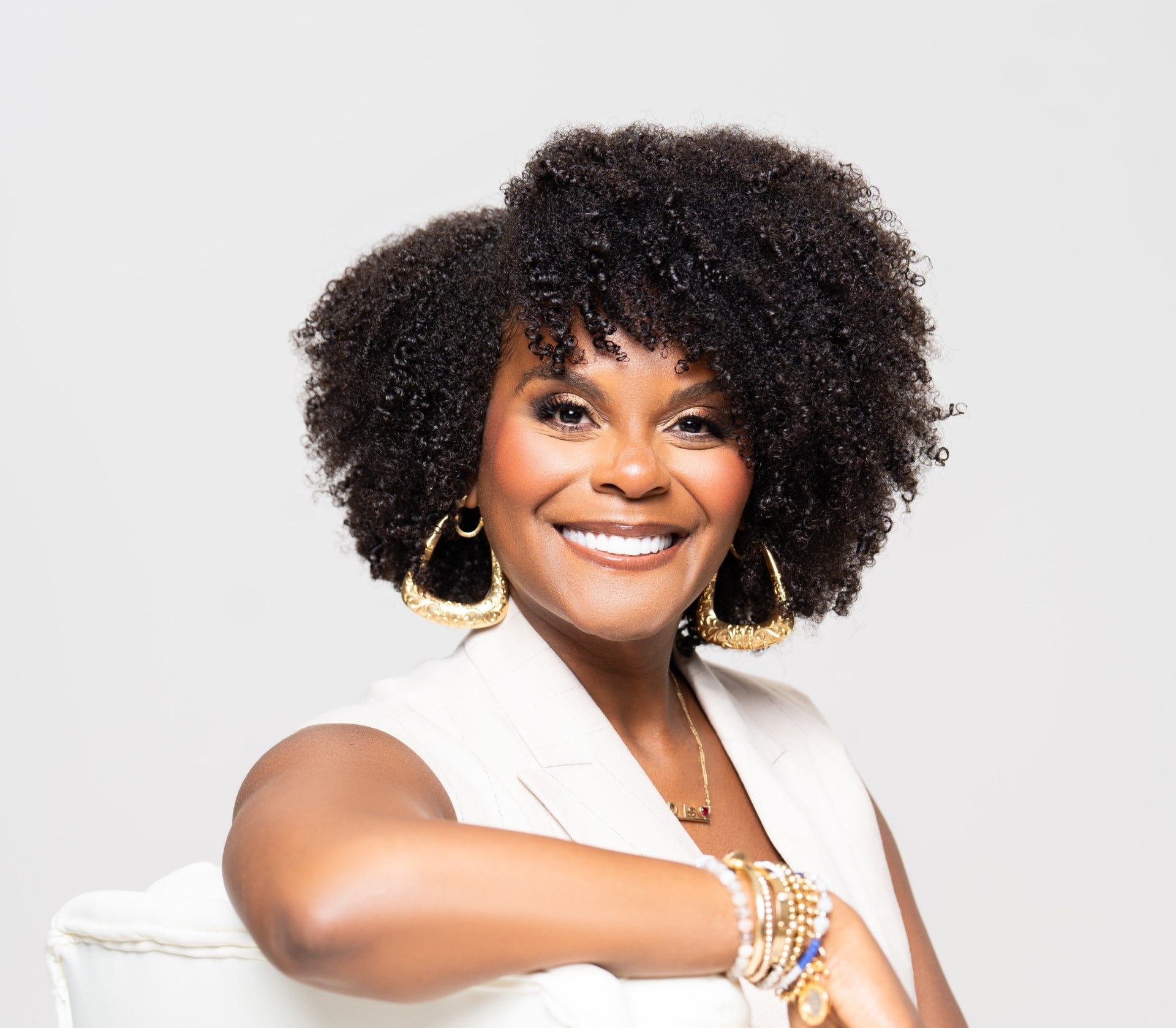 Curly Commentary: Kandi Burruss Tells Her Hair Story - Essence ...