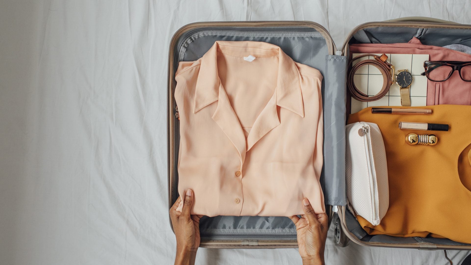 Travel Essentials Under $30 To Get You Ready For The Holiday Hustle And Bustle