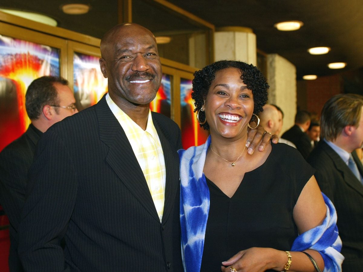 15 Photos Of Delroy Lindo And Wife Nashormeh's Love Over The Years