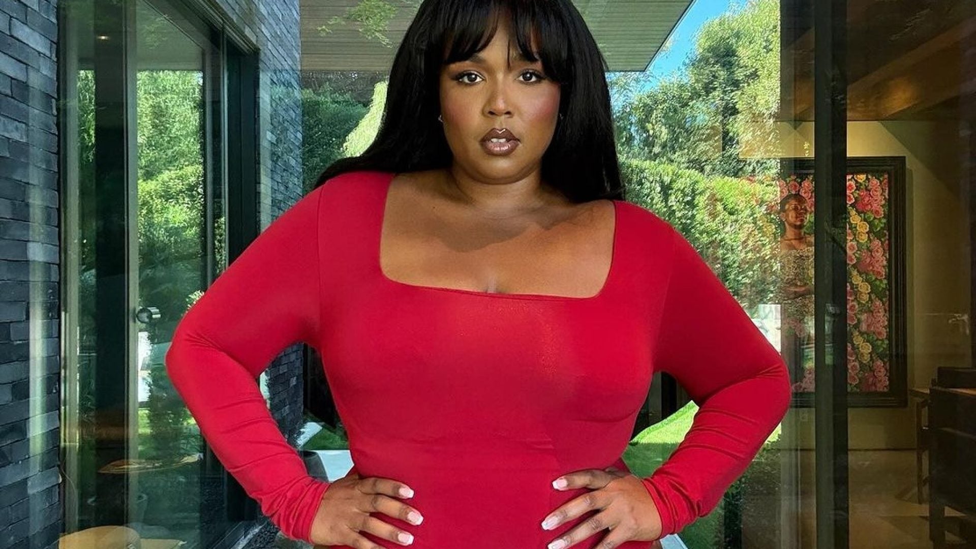 A 'Snatched' Lizzo Shows Off Her Curves And Gives Fans Serious Motivation