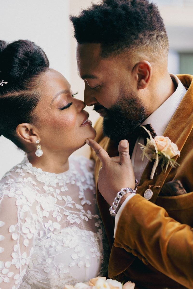 Exclusive: Yvette Nicole Brown Marries Anthony Davis, Says 'Delay Is Not Denial' In Finding Love After 50