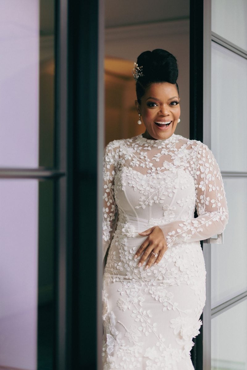 Exclusive: Yvette Nicole Brown Marries Anthony Davis, Says 'Delay Is Not Denial' In Finding Love After 50