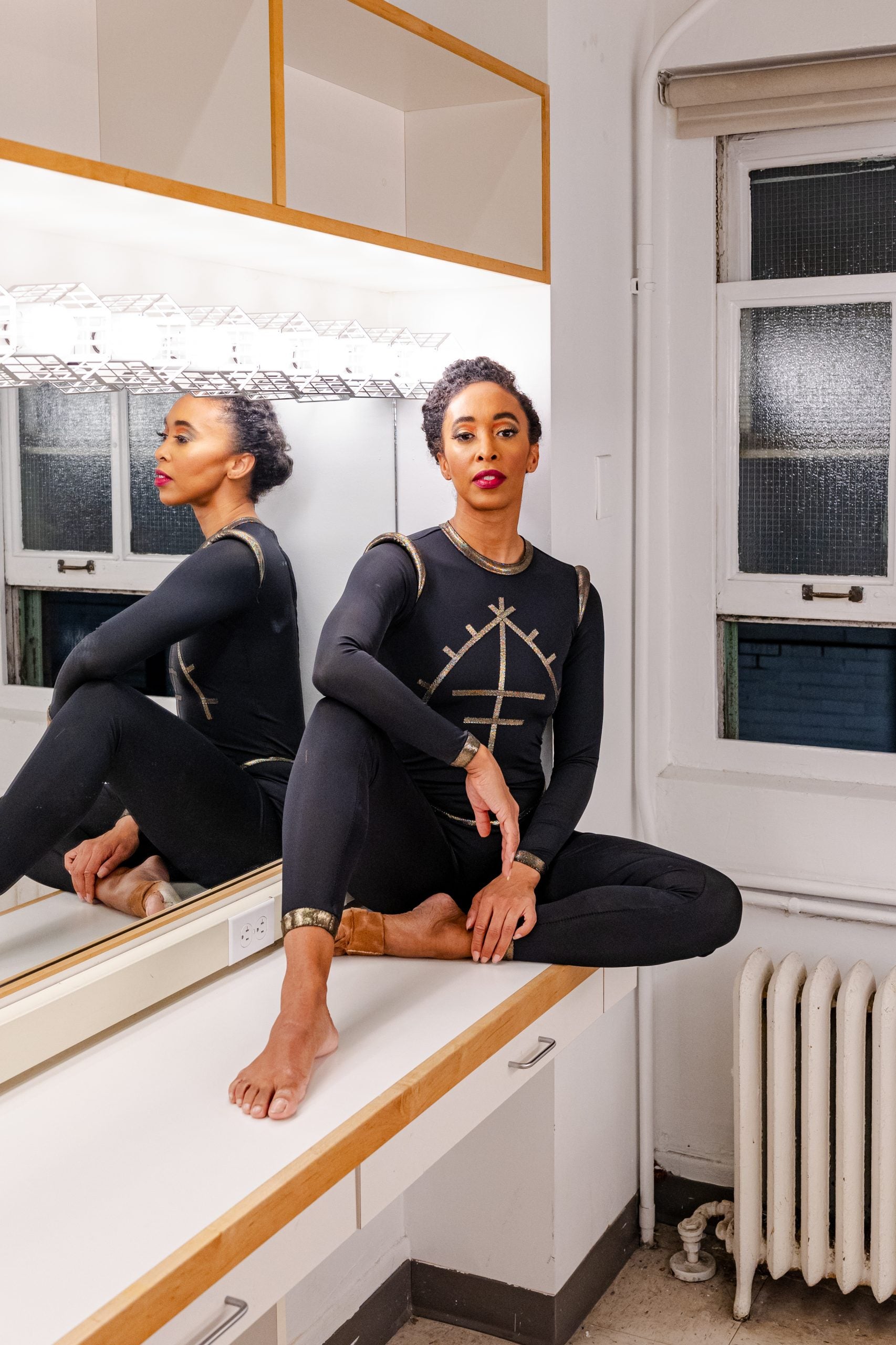 Get Ready With Alvin Ailey Dancers Before A Show