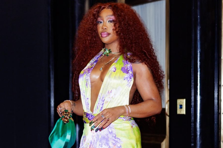 SZA Says ‘Weird’ Body-Shaming Comments Prevent Her From Interacting With Fans