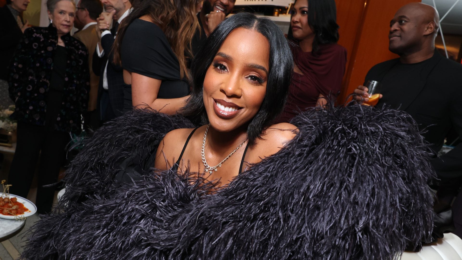 Kelly Rowland Reminds Us You Can't Go Wrong With A Jet Black Bob