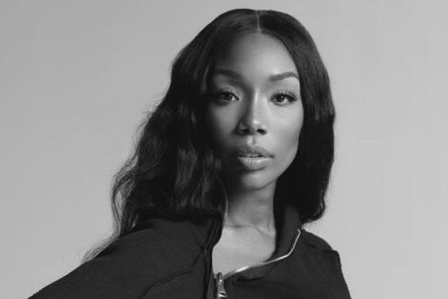 Brandy’s First Memoir Promises An Honest Look At Fame And Resilience