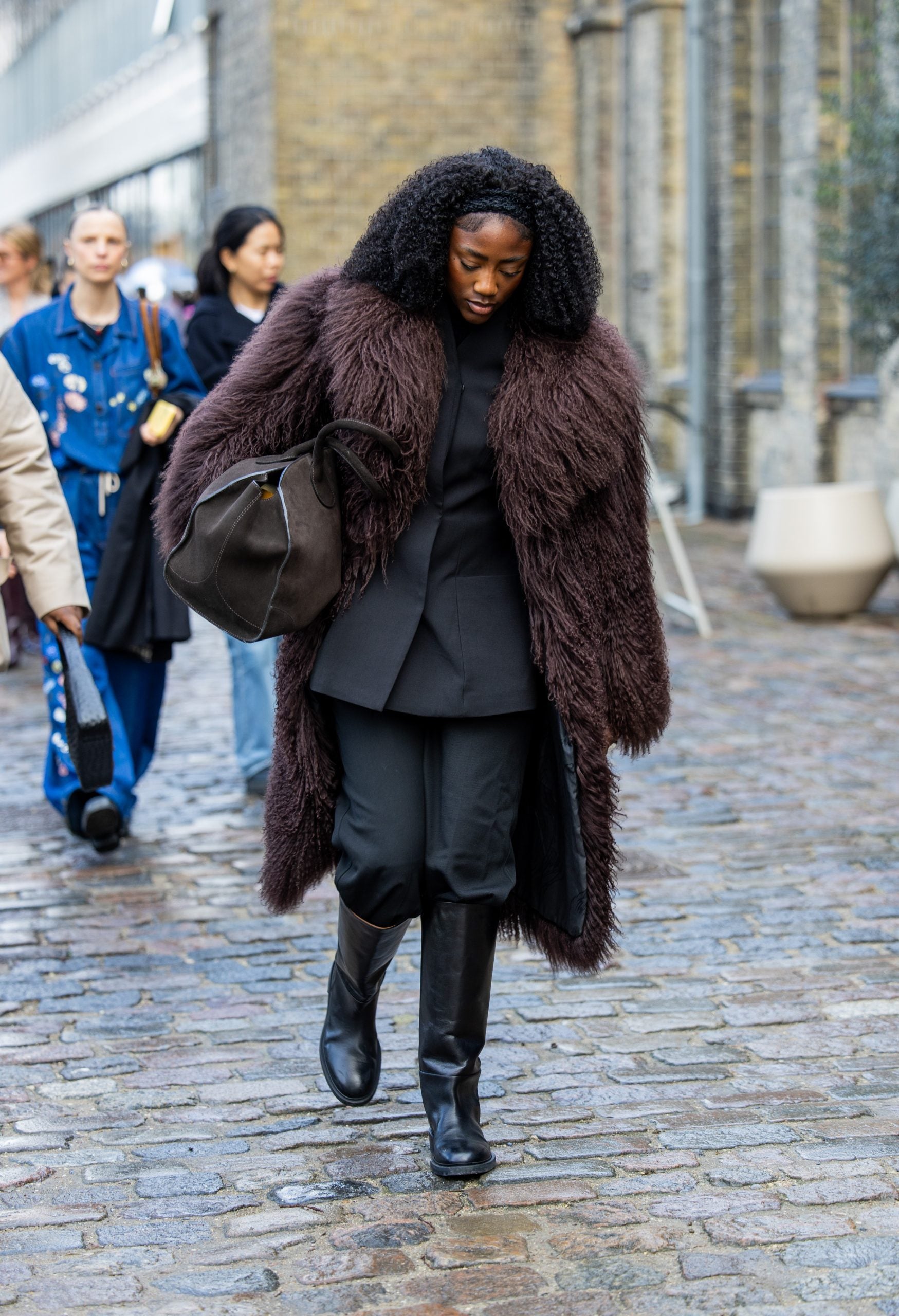 Office-Friendly Winter Outfit Essentials You Need