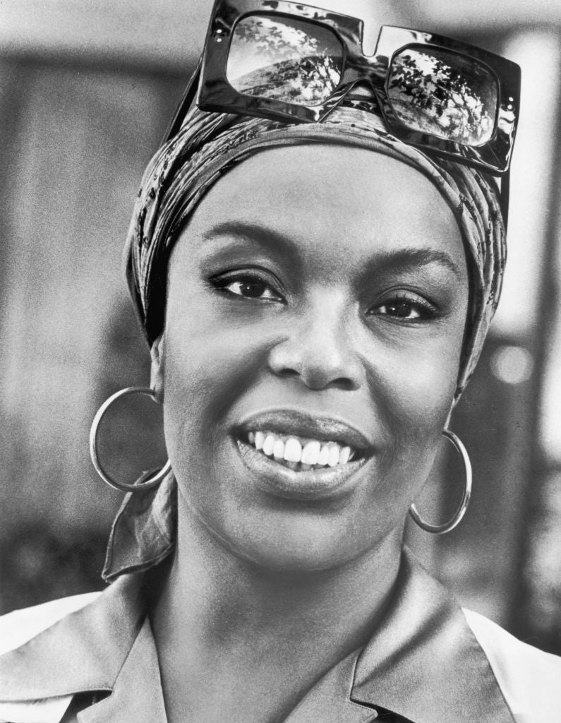 Roberta Flack’s Most Iconic Beauty Moments