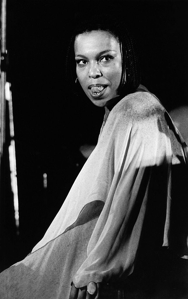 Roberta Flack’s Most Iconic Beauty Moments