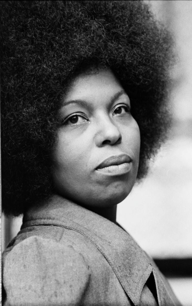 Roberta Flack’s Most Iconic Beauty Moments